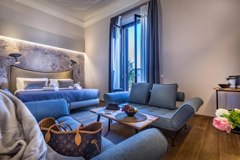 Junior Suite con Balcone — Palazzo dei Conti Residenza d’Epoca