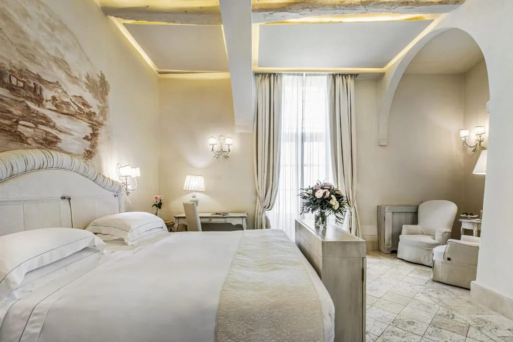 Junior Suite con Terrazza — Monastero di Cortona Hotel & Spa