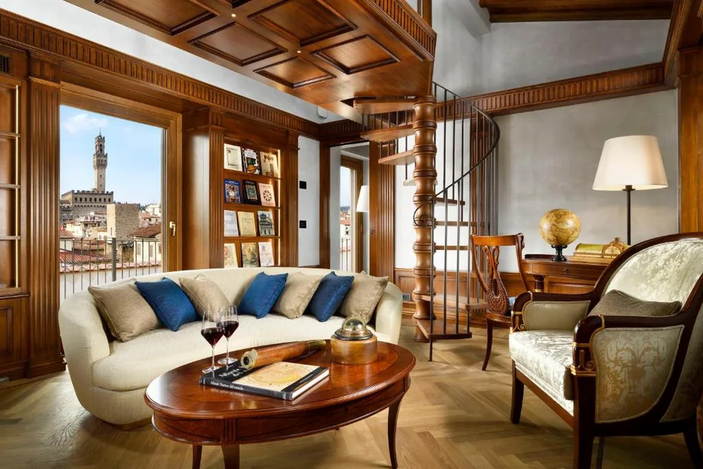 Junior Suite with Terrace — Palazzo Portinari Salviati Residenza D’Epoca