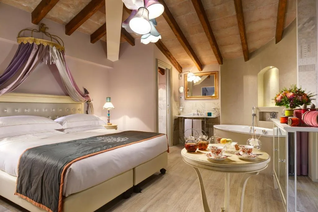 Junior Suite with Hot Tub — Ville Sull’Arno – Preferred Hotels & Resorts