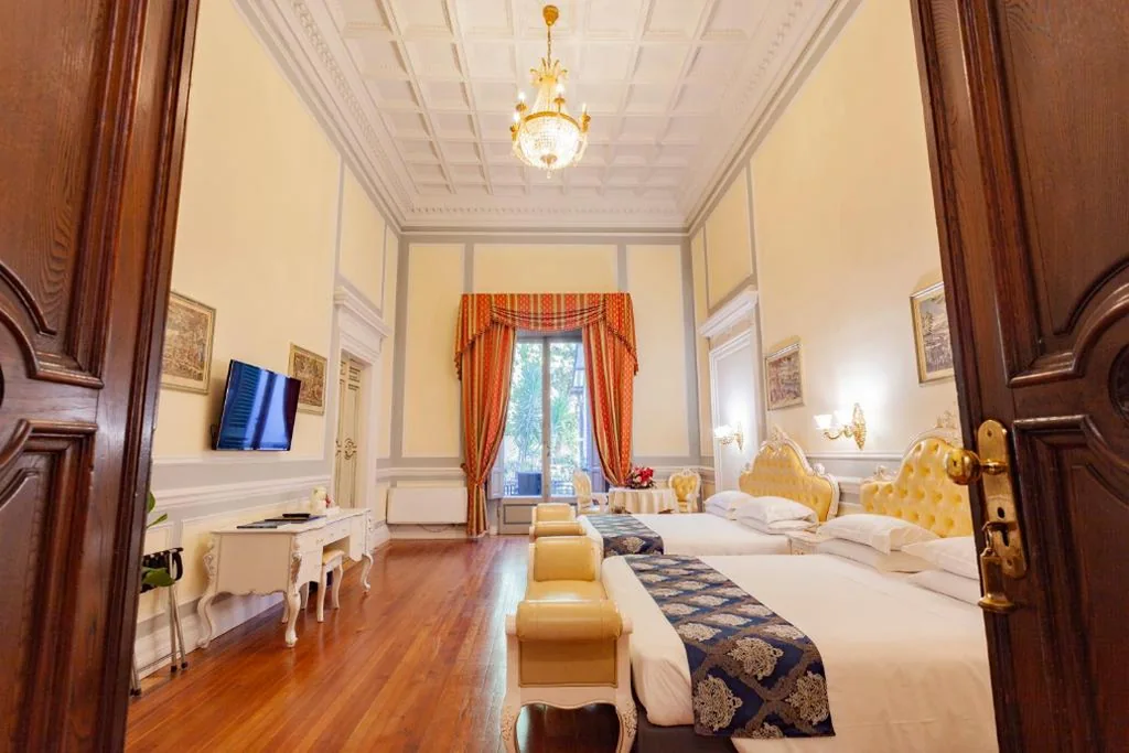 Junior Suite with Garden View — Villa Royal