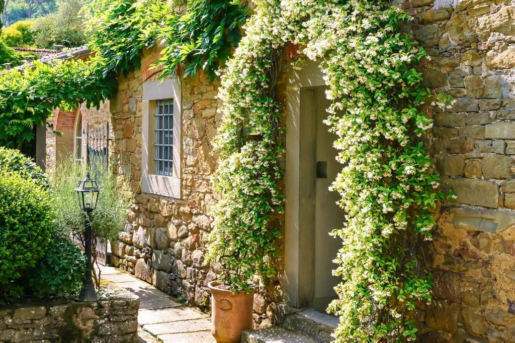 Junior Suite Cortile — Villa di Piazzano – Small Luxury Hotels of the World