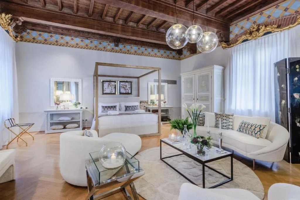 Deluxe Junior Suite — Lucca Heritage Retreat