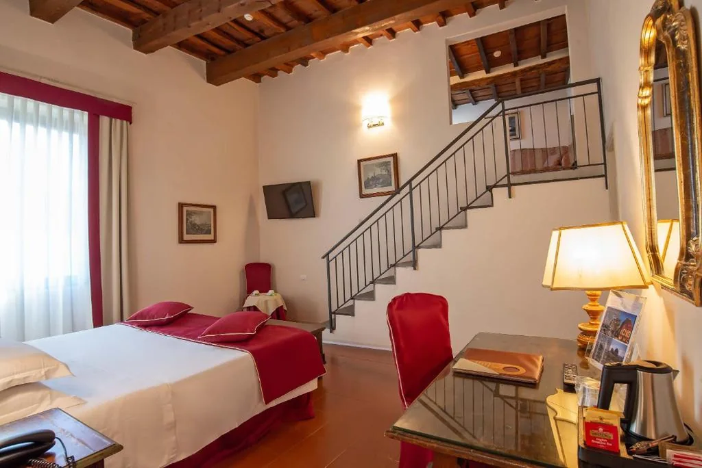 Junior Suite — Hotel Machiavelli Palace