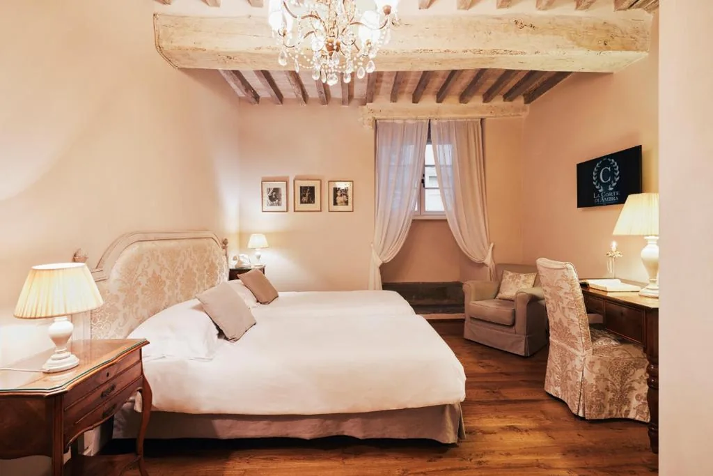 Junior Suite — La Corte Di Ambra