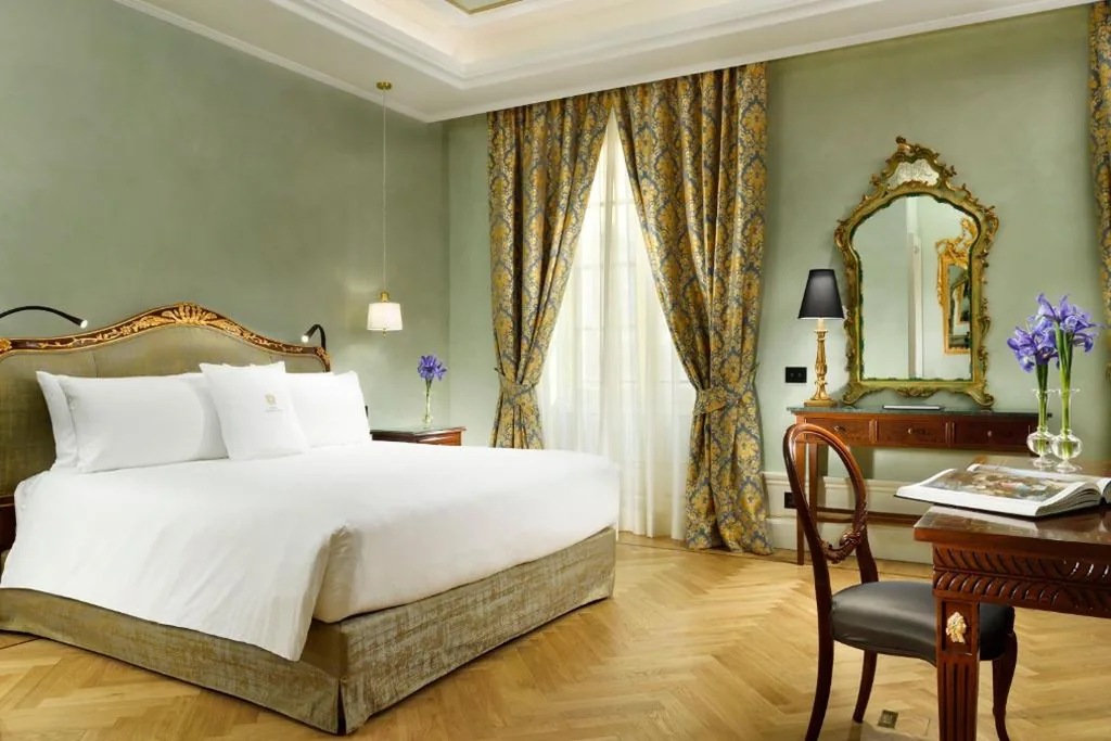 Junior Suite — Palazzo Portinari Salviati Residenza D’Epoca