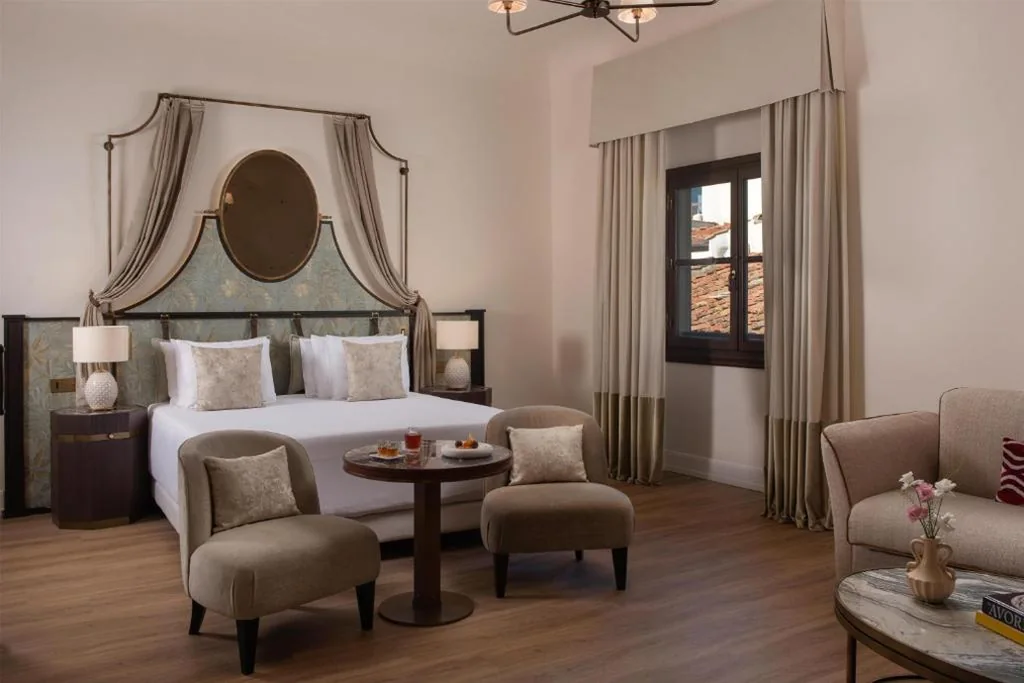 Junior Suite — Porta Rossa Hotel Firenze, Colbert Collection