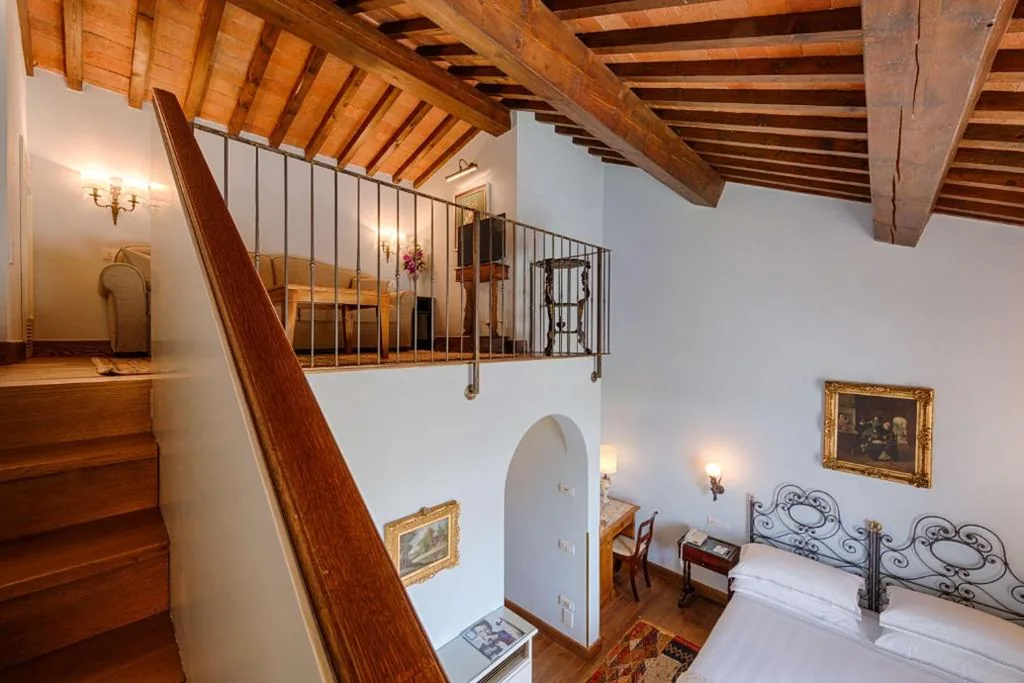Junior Suite Queen — Hotel Mulino di Firenze – WorldHotels Crafted