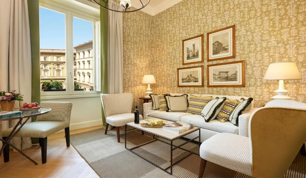 Junior Suite — Rocco Forte Hotel Savoy