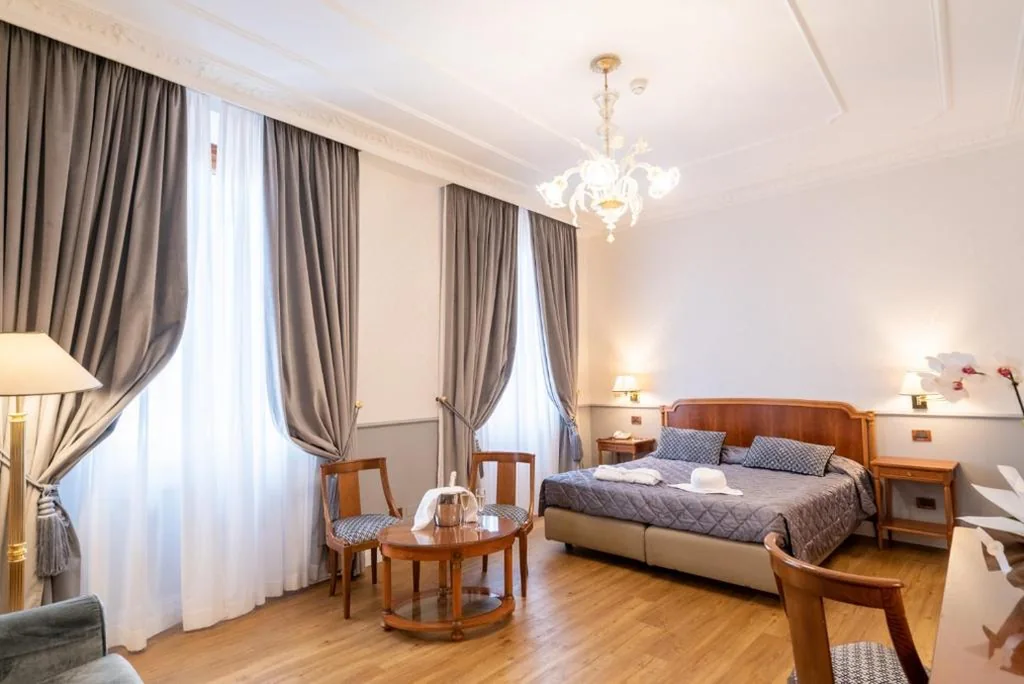 Junior Suite — Strozzi Palace Hotel