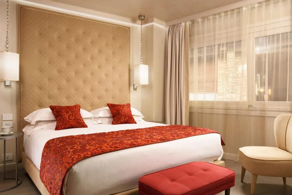 Superior Junior Suite — Ponte Vecchio Suites & Spa