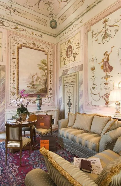 Villa Junior Suite (3 Adults) — Villa Olmi Firenze