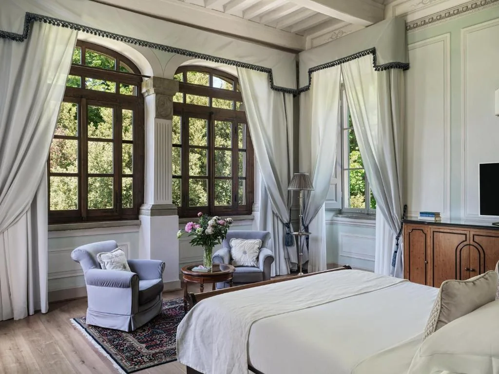 Junior Suite — Villa di Piazzano – Small Luxury Hotels of the World