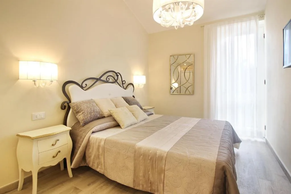 LUCCA IN CHIC – No Ztl, Free Parking, Priv Bath, Old City 550m — foto 5