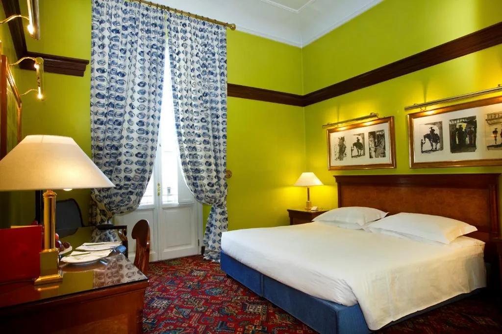 Superior Double Room with Terrace — Hotel Albani Firenze