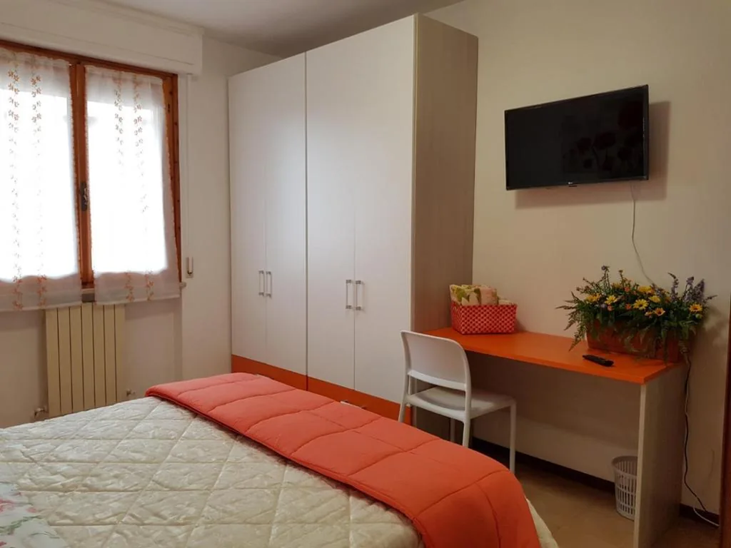 MAYFLOWERS B&B Zona Ospedale Cisanello Pisa — foto 7