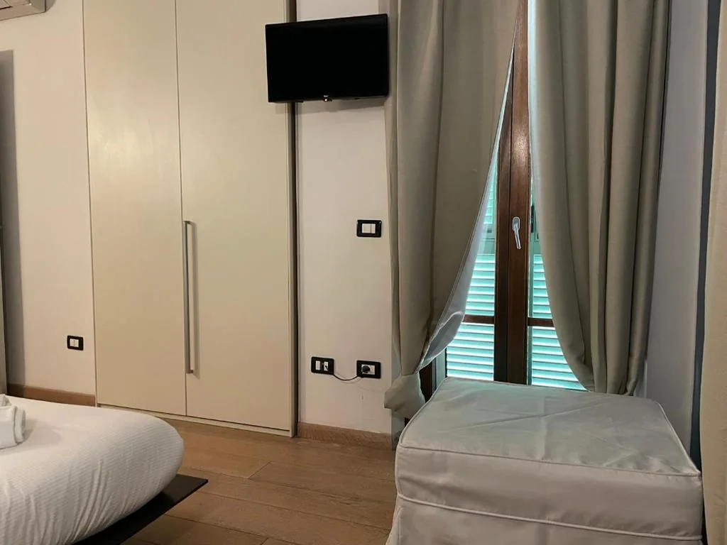 Mistral Holidays – Elegante camera matrimoniale con balcone a 500 mt dal mare — foto 8