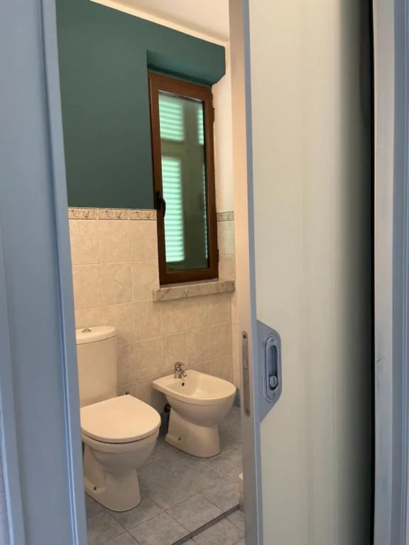 Mistral Holidays – Spaziosa camera con letto alla francese e balcone a 500 mt dal mare — foto 5