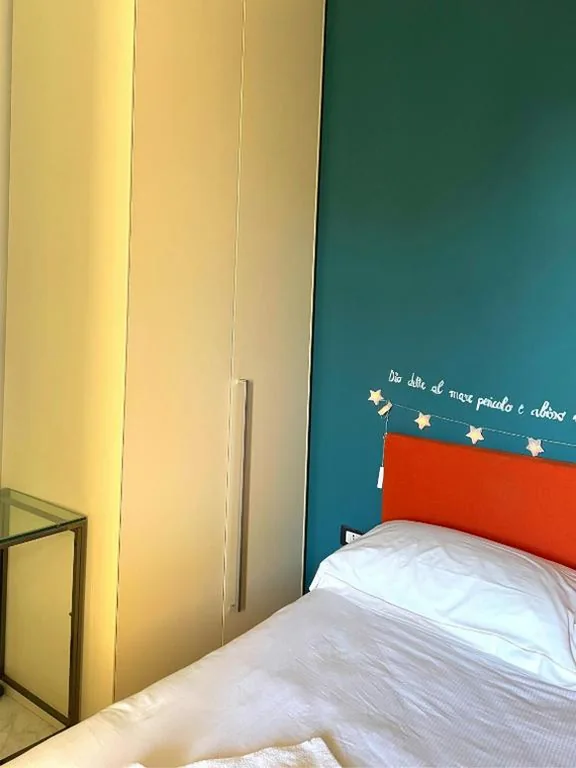 Mistral Holidays – Spaziosa camera con letto alla francese e balcone a 500 mt dal mare — foto 7