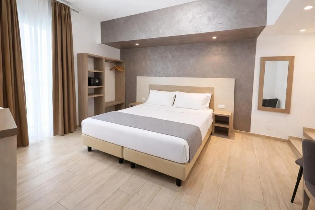 Monolocale con Balcone — Hotel Luxor Florence