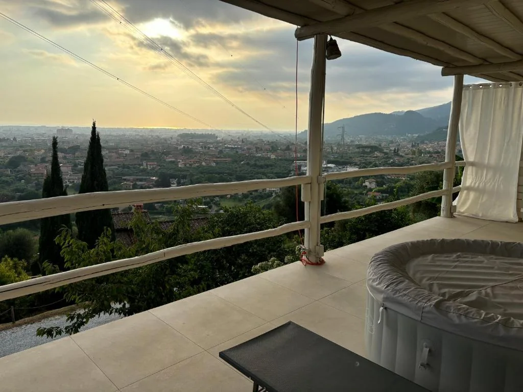 Monolocale con Vista Mare — Villa Patrizia Pietrasanta