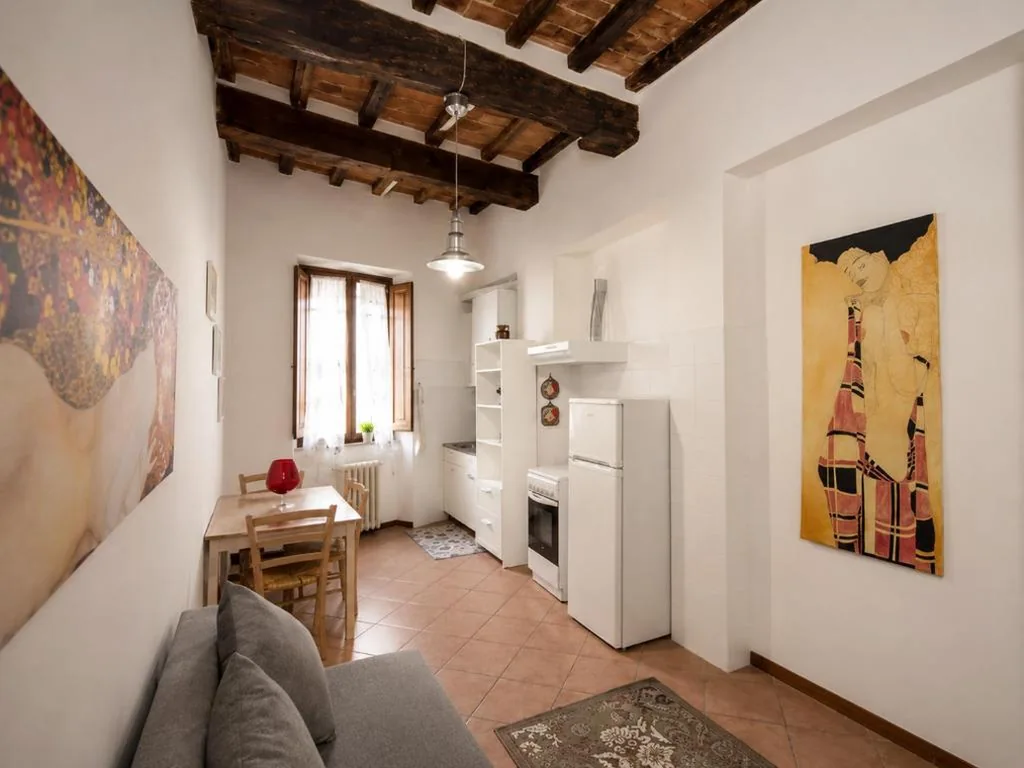 Monolocale Familiare — All’Ombra della Torre a due passi da Piazza del Campo
