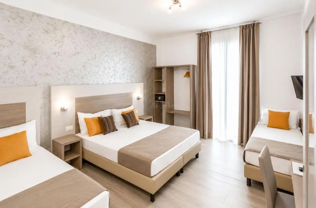 Monolocale Familiare — Hotel Luxor Florence