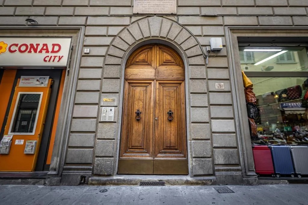 Standard Studio — Dei Medici Palace