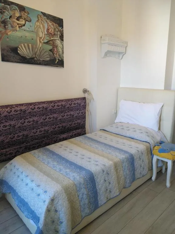 Nancy House — foto 3