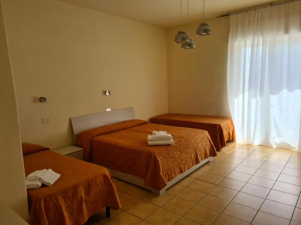 NEW PARK HOTEL