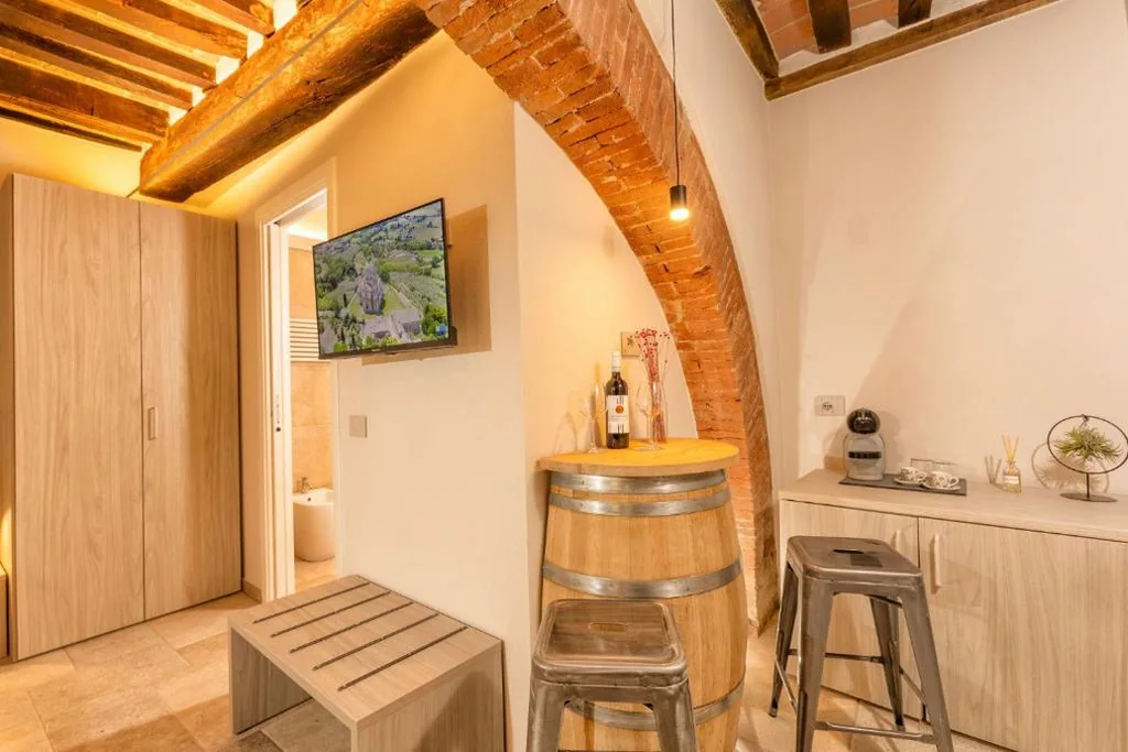Palazzo Falcinelli Luxury Room in Montepulciano Center with Air Conditioning and Elevator — foto 4