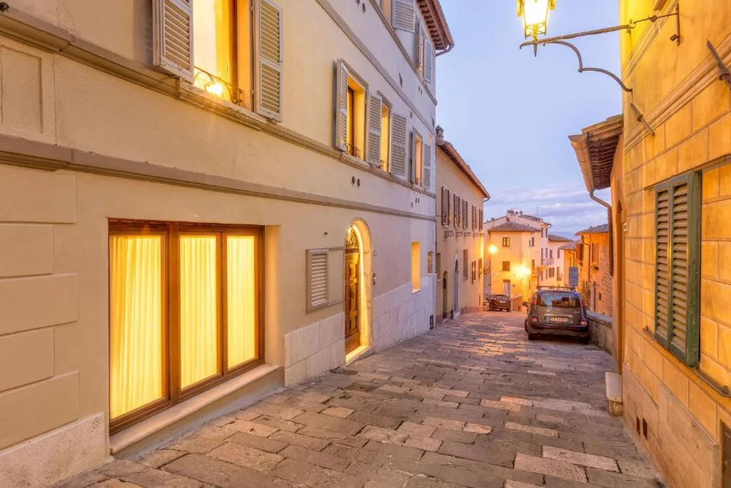 Palazzo Falcinelli Luxury Room in Montepulciano Center with Air Conditioning and Elevator — foto 6
