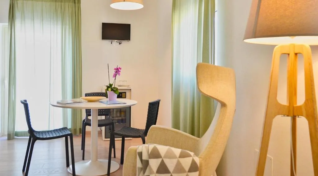 Petit Hotel — foto 5