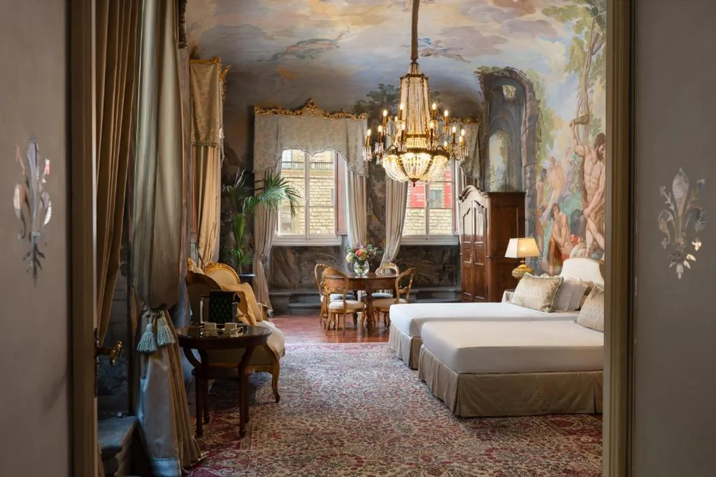 Piazza Pitti Palace – Residenza d’Epoca