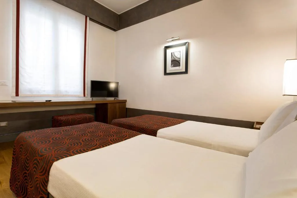 Piccola Camera Matrimoniale/Doppia con Letti Singoli — Hotel Orto de’ Medici