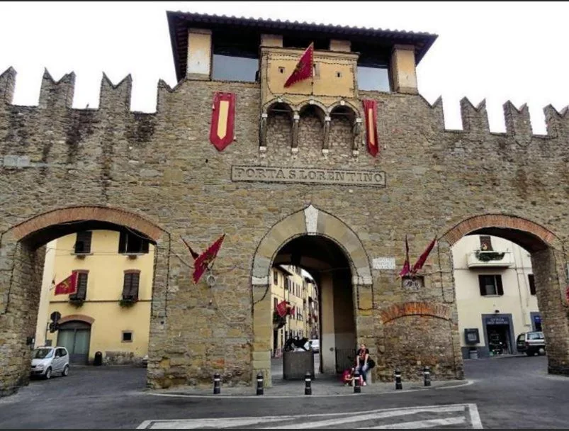 Bed in Female Dormitory Room — The Homestay – Arezzo