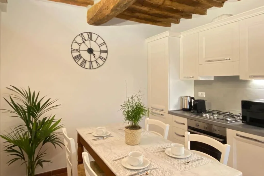 Relax&Business [Wi-fi, TV HD, Parcheggio gratuito] — foto 4