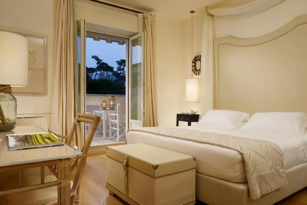 Romantic Room with View — Villa Roma Imperiale