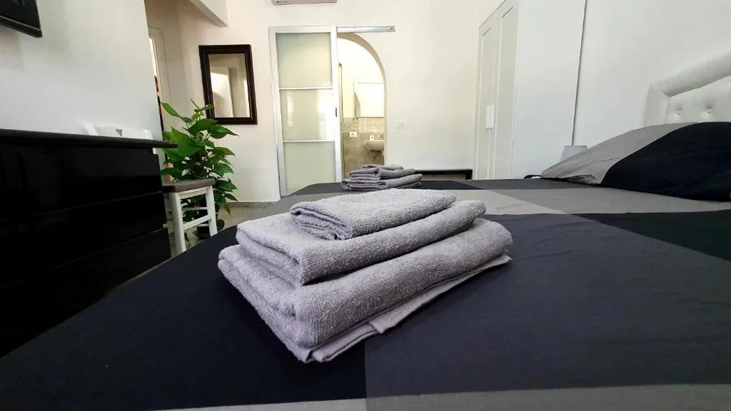 rooms cris