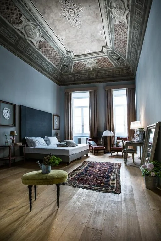 Soprarno Suites