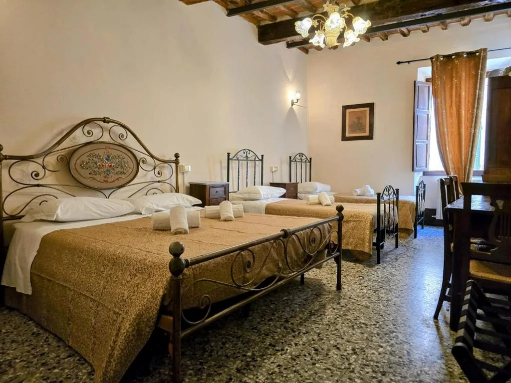 Stay in the heart of Pisa at Dietro al Corso