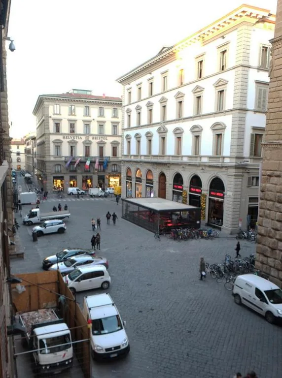 Strozzi Luxury Apartment — foto 6
