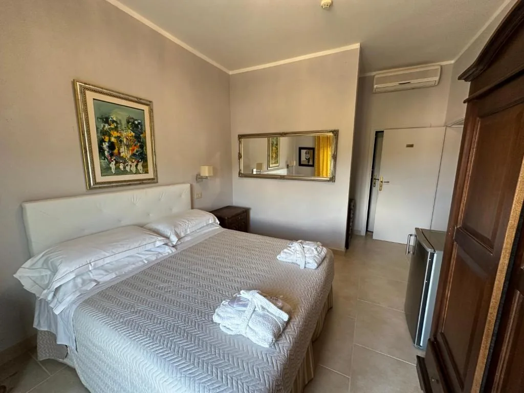 Suite — Arts Club Suite & Spa