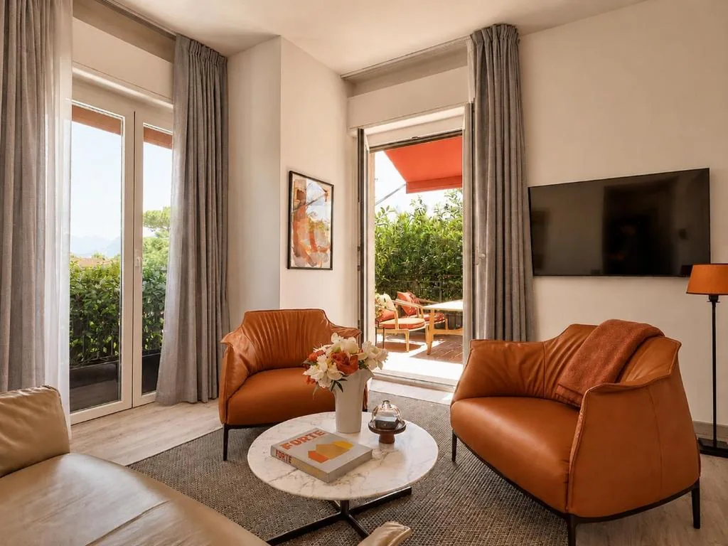 Suite con 1 Camera da Letto e Vista Montagna — La Serena Forte dei Marmi, Small Luxury Hotels of the World