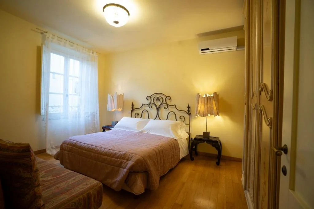 Suite con 2 Camere da Letto — Palazzo Rocchi – Residenza D’Epoca