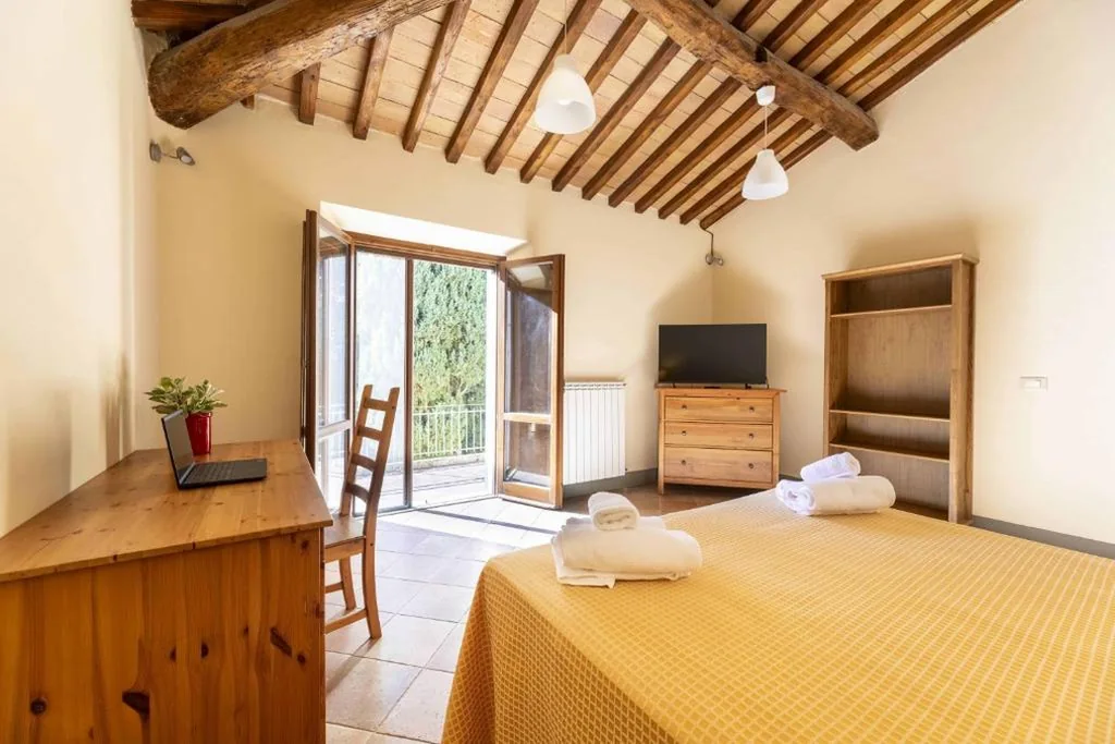 Suite con Balcone — Villa Montarioso
