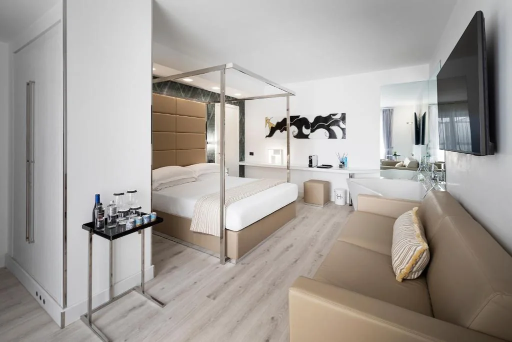 Suite with Terrace — LHP River Club