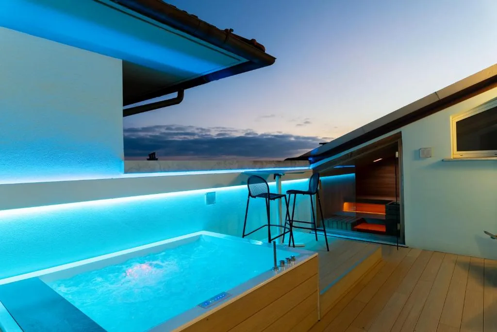 Suite with Hot Tub and Sauna — Hotel Residence Esplanade