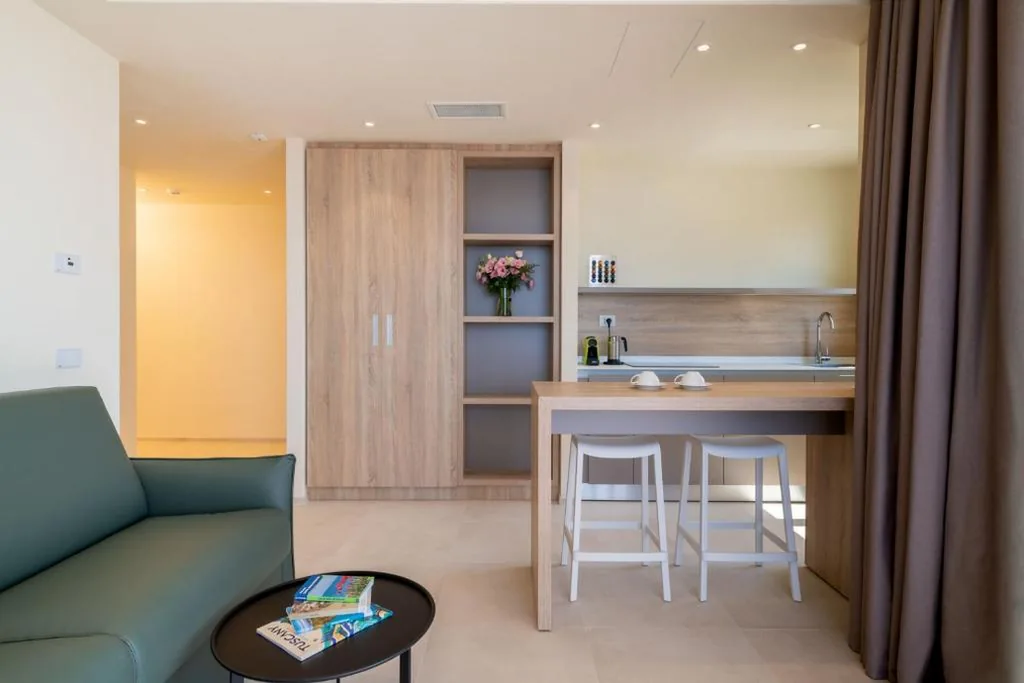 Suite con Vista Mare e Accesso Spiaggia — Palace Lido Hotel & Suites