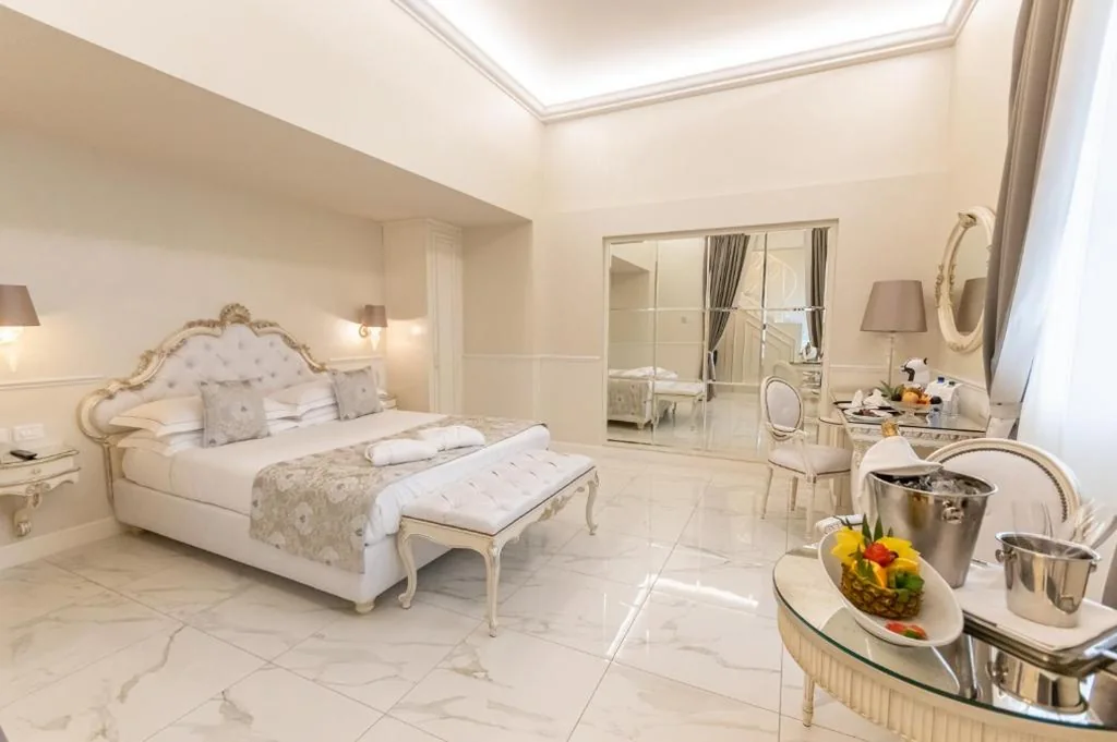 Deluxe Suite with Sauna, Hot Tub and Spa Access — The Moon Boutique Hotel & Spa